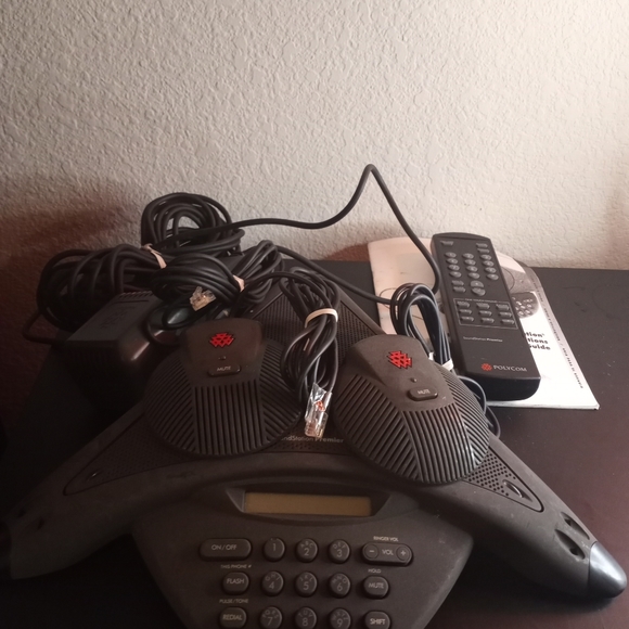 Polycom SoundStation 2 Corded Conference Phone - Black - Picture 3 of 4